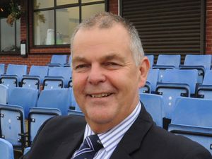 Supporting image for story: Ex-England all-rounder and selector Geoff Miller giving talk in Shropshire