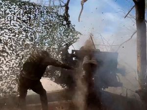 Supporting image for story: North Korean troops in Russian uniforms heading towards Kursk region, says US