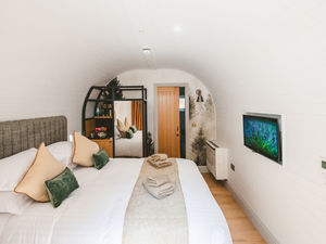 Supporting image for story: I stayed in the new woodland pods at Moddershall Oaks spa - here's what I thought