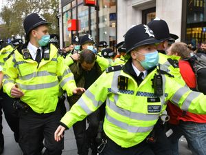 Supporting image for story: Police set to take tougher approach to lockdown rules despite confusion