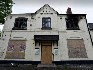 Supporting image for story: Time for action over arsonists, says Walsall Council leader