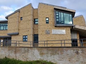 Supporting image for story: Teenagers found guilty of robbing Telford phone shop