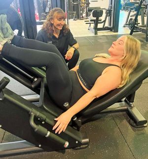 Hana in action at Portway's EGYM, on her favourite leg exercises