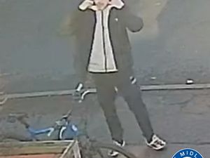 Supporting image for story: Photo of man police wish to speak to after burglary in Birmingham
