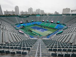 Supporting image for story: Emma Raducanu’s Korea Open quarter-final postponed due to heavy rain