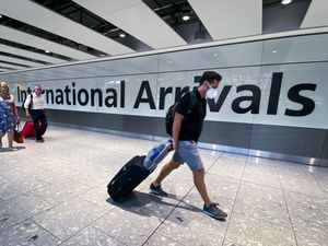 Supporting image for story: Amber list quarantine to end for fully vaccinated adults and all children