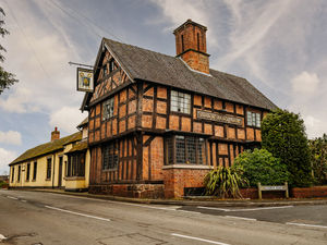 Supporting image for story: Excellent food and warm welcome from pub which keeps things fresh