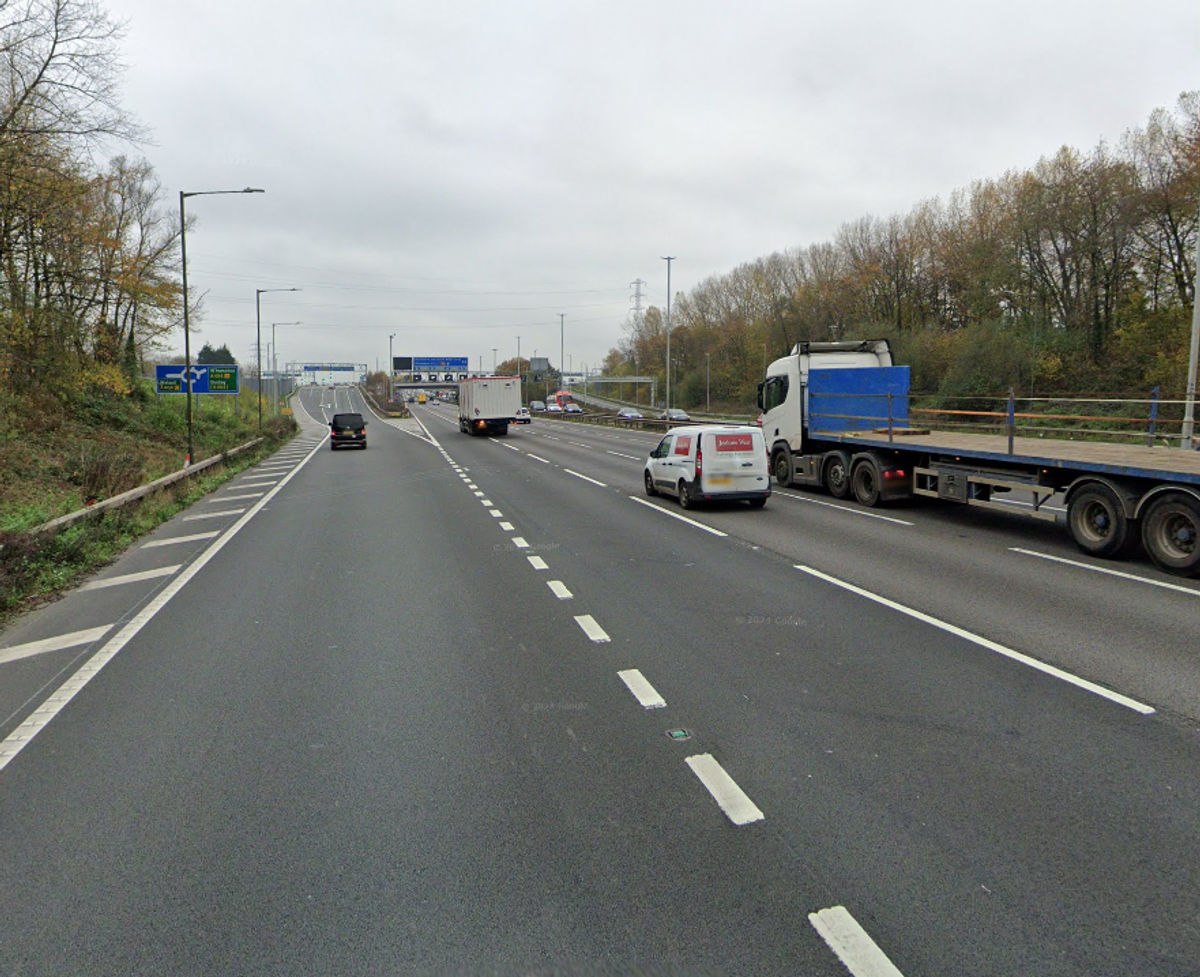 Two of four lanes close following Walsall M6 crash