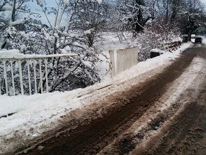 Supporting image for story: Historic bridge near Shrewsbury closed to traffic after railings crash