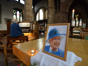 Supporting image for story: Faith of Queen a comfort to those attending Wolverhampton church service