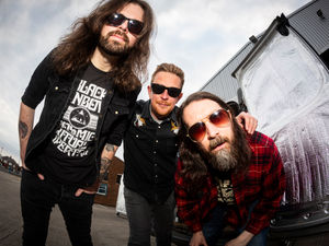 Supporting image for story: Dunes headline The Victoria with heavy riffs and desert rock grit