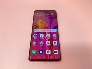 Supporting image for story: Buying Huawei phones a ‘real risk’ after Google block