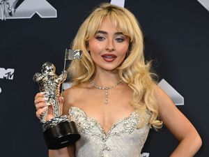 Supporting image for story: Netflix announces Sabrina Carpenter Christmas special with duets and comedy