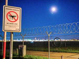 Supporting image for story: Munich Airport open again after drone-enforced closure