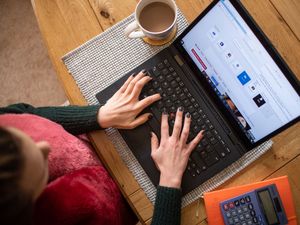 Supporting image for story: Small businesses look set to persist with homeworking, research finds