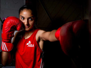 Supporting image for story: Shropshire boxing duo are golden girls