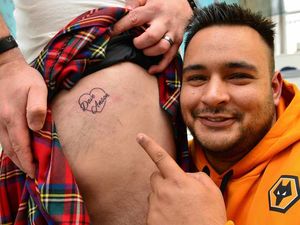 Supporting image for story: Wolverhampton marathon runner is butt of his own joke