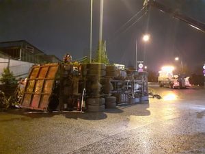 Supporting image for story: Lorry overturns in Wednesfield crash