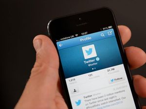 Supporting image for story: Twitter bans Russia Today and Sputnik adverts from its platform