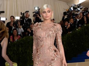 Supporting image for story: Kylie Jenner returns to Snapchat with video of baby Stormi