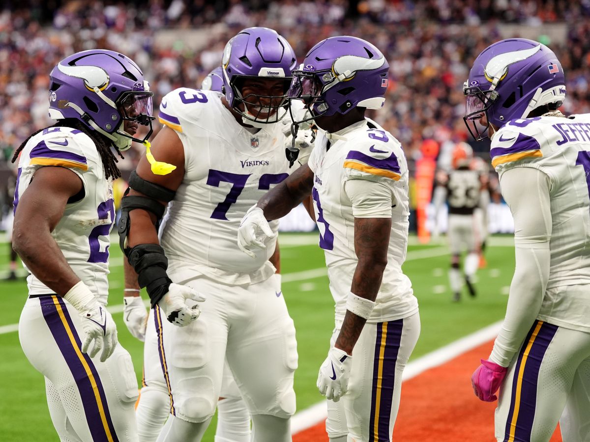 Late drama at Tottenham as Minnesota Vikings edge out Cleveland Browns in NFL