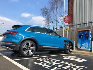 Supporting image for story: New app will let EV owners charge across any network