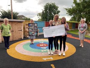 Supporting image for story: Family says a £12,000 thank you to children's ward at orthopaedic hospital 