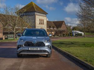 Supporting image for story: Toyota Highlander gains tech upgrades for 2023 model