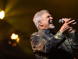 Supporting image for story: Thousands turn out in Telford for Tom Jones and Olly Murs