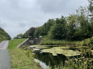 Supporting image for story: Wolverhampton Lock Flight will close to boats amid 'exceptionally dry conditions' and low water levels