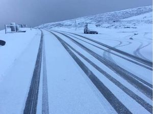 Supporting image for story: Travel warning issued on snow-hit Horseshoe Pass