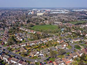 Supporting image for story: Average UK house price rises above £300,000 for first time – Halifax