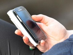 Supporting image for story: 49% of parents want mobile phones banned in schools, research finds