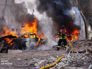 Supporting image for story: More than 30 killed in Russian missile strike on Ukraine