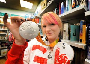 Jodie shows off her silver medal from Rio 2016