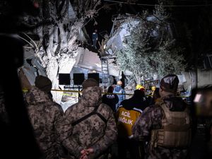 Supporting image for story: Three dead and scores injured as new earthquake hits Turkey and Syria