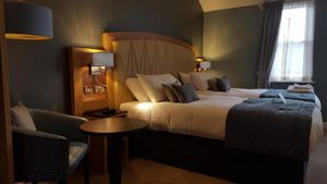 The Bull & Stirrup's room