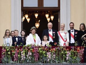 Supporting image for story: This 11-year-old Norwegian Prince has given the dab the royal seal of approval