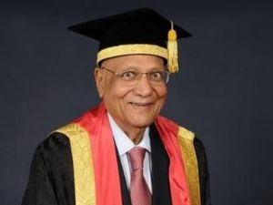 Supporting image for story: Former PM Tony Blair pays tribute to 'remarkable' Wolverhampton University chancellor who died this week, aged 94