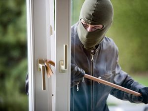 Supporting image for story: Just one in 14 crimes lead to charges in West Midlands