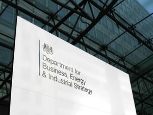 Supporting image for story: Families 'abandoned' after failure of £1.5bn green homes scheme 