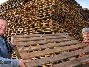 Supporting image for story: Donnington Bonfire spectacular returns