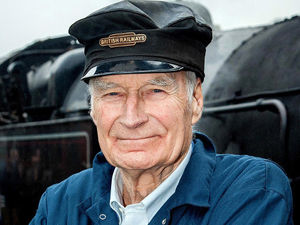 Supporting image for story: Star Peter steams in to see vintage railway carriage work for TV series