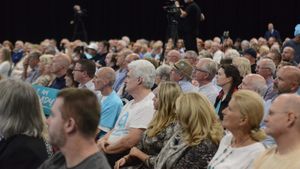 Crowds at the Brexit Party West Midlands conference