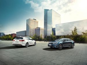 Supporting image for story: Pricing and specifications confirmed for updated Kia Optima