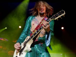 Supporting image for story: The Darkness, O2 Academy, Birmingham - pictures