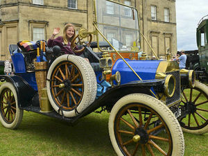 Supporting image for story: Video and pictures: Hundreds of classic vehicles gather for annual fundraiser