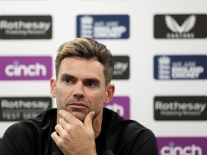 Supporting image for story: James Anderson focused on bowling to hold back tears during final Test match