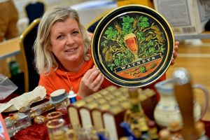 Jayne Elliott from Church Stretton and Russell Square Vintage Collectables, with a lovely example of a pub tray