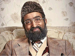 Supporting image for story: Citizen Khan star Adil Ray receives degree from Birmingham City University